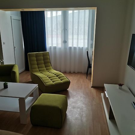 Calla 5 Apartment - Main Square, In The City Shopping Center - Parking Slot With Security And Video Camera Скопье Экстерьер фото
