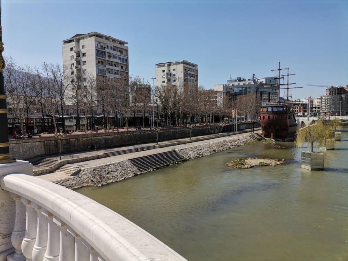 Calla 5 Apartment - Main Square, In The City Shopping Center - Parking Slot With Security And Video Camera Скопье Экстерьер фото