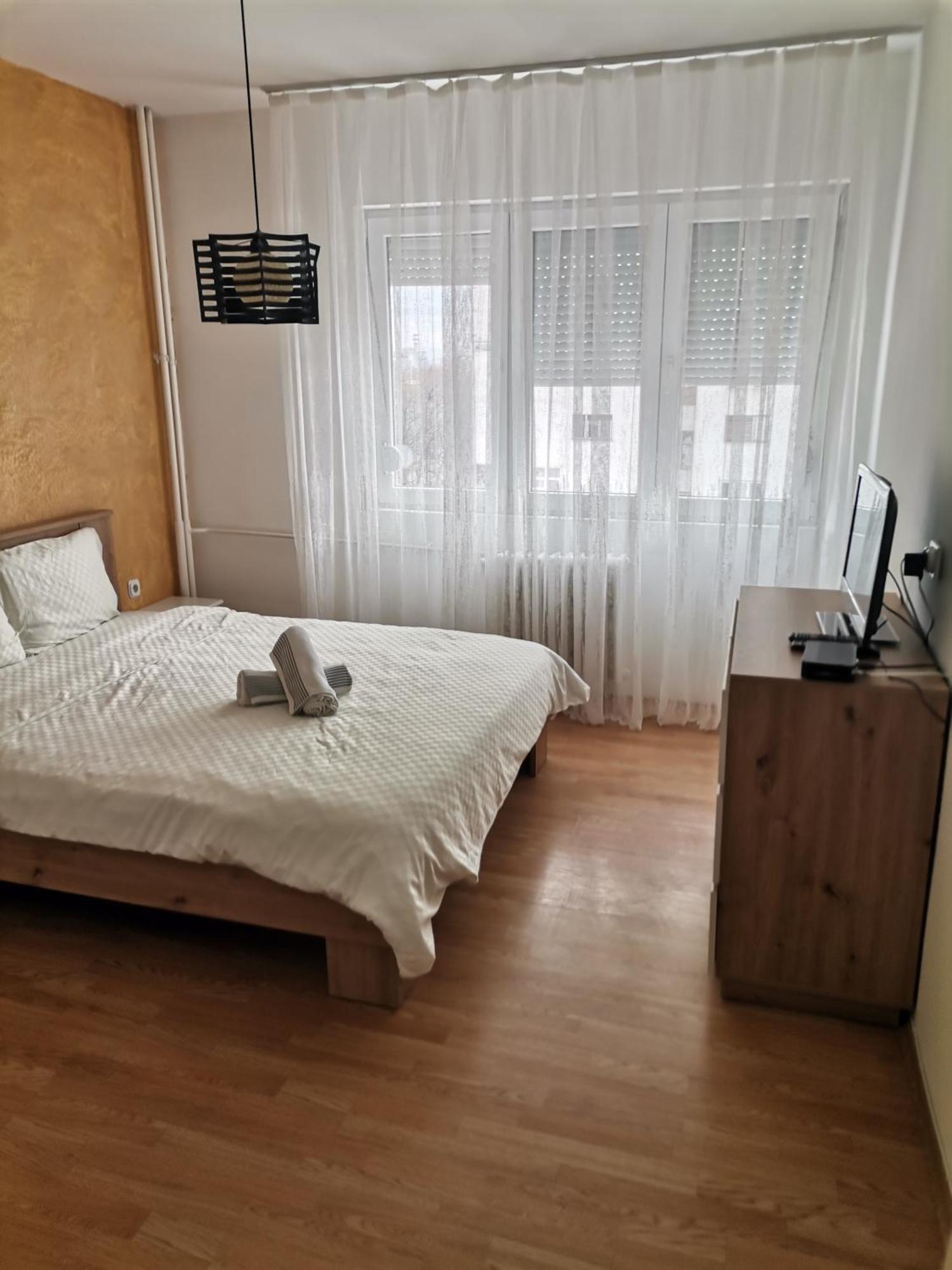 Calla 5 Apartment - Main Square, In The City Shopping Center - Parking Slot With Security And Video Camera Скопье Экстерьер фото